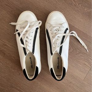 Madewell- Sidewalk Low-Top Sneakers- Leather- Size 8